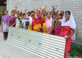 GFA-supported teams distributed tin sheets to help provide shelter for needy families as part of an International Widows’ Day program aimed at some of the many women left in desperate need after losing their husband.