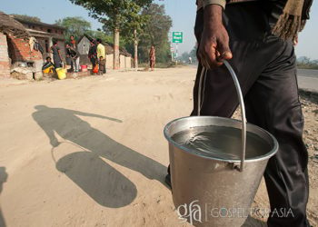 The village was very poor, and there was a severe water shortage, which forced residents to obtain their drinking water from nearby sources