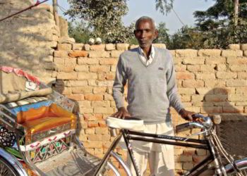 Alcoholic Man Finds Income, Peace through Jesus and a Rickshaw