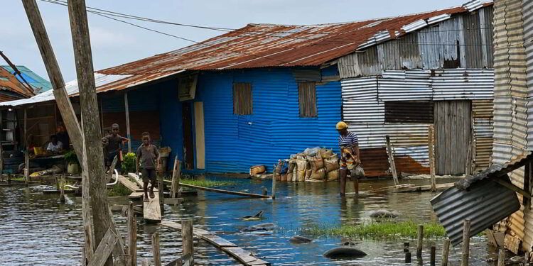 Victims of the flood in Liberia desperately need relief